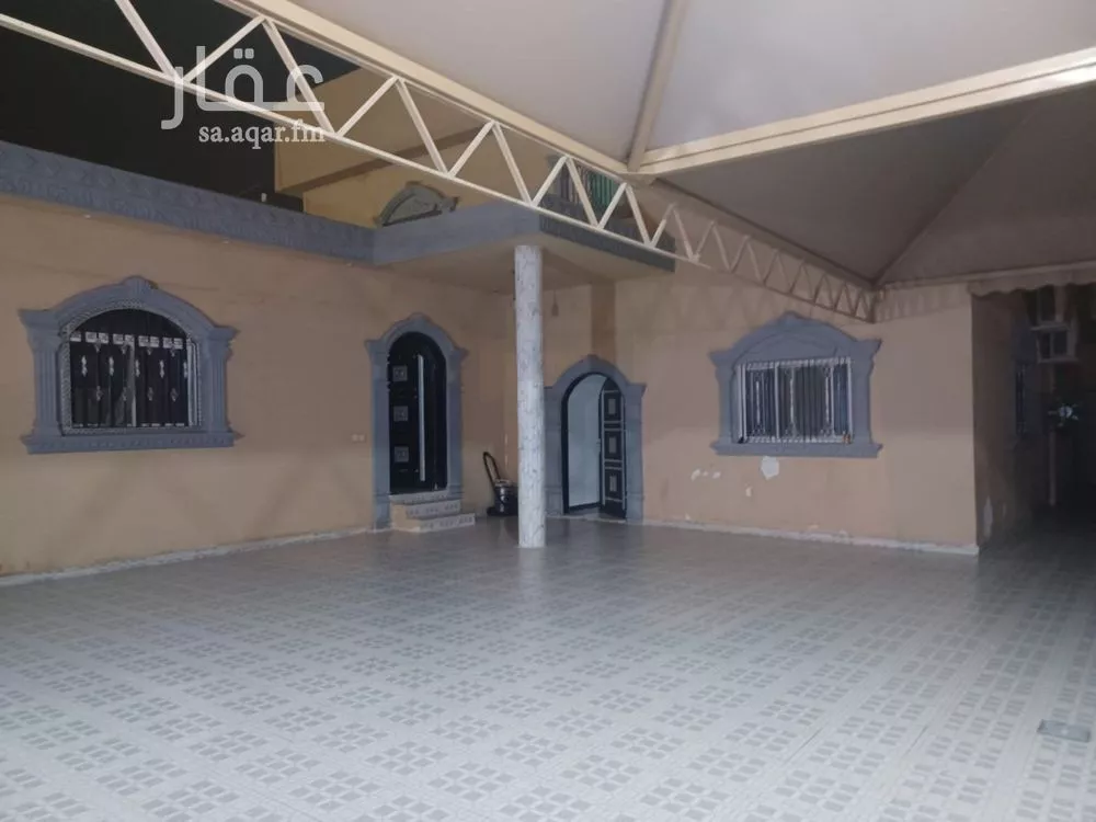 فيلا 7 غرف في النظيم 1