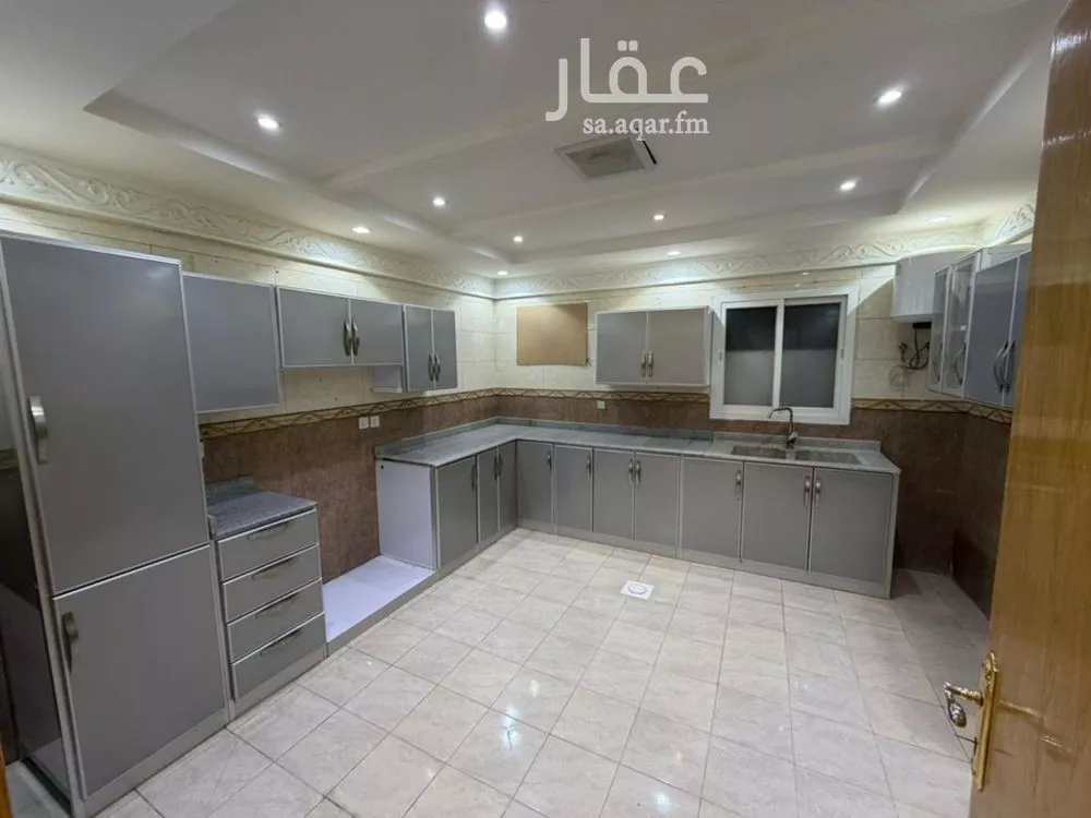 2 bedroom floor in Al Munsiyah 4