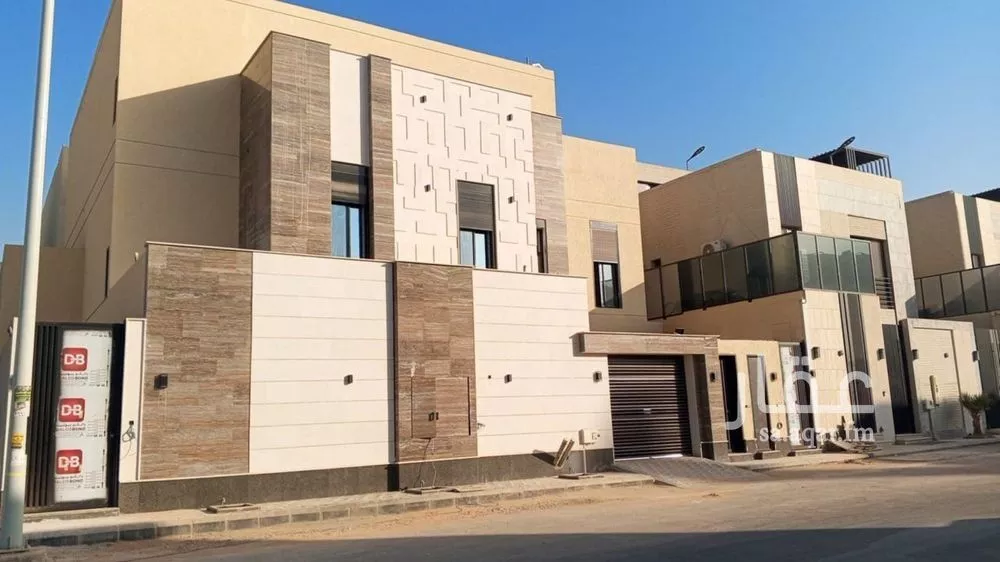 5 bedroom villa in Al Safa 4