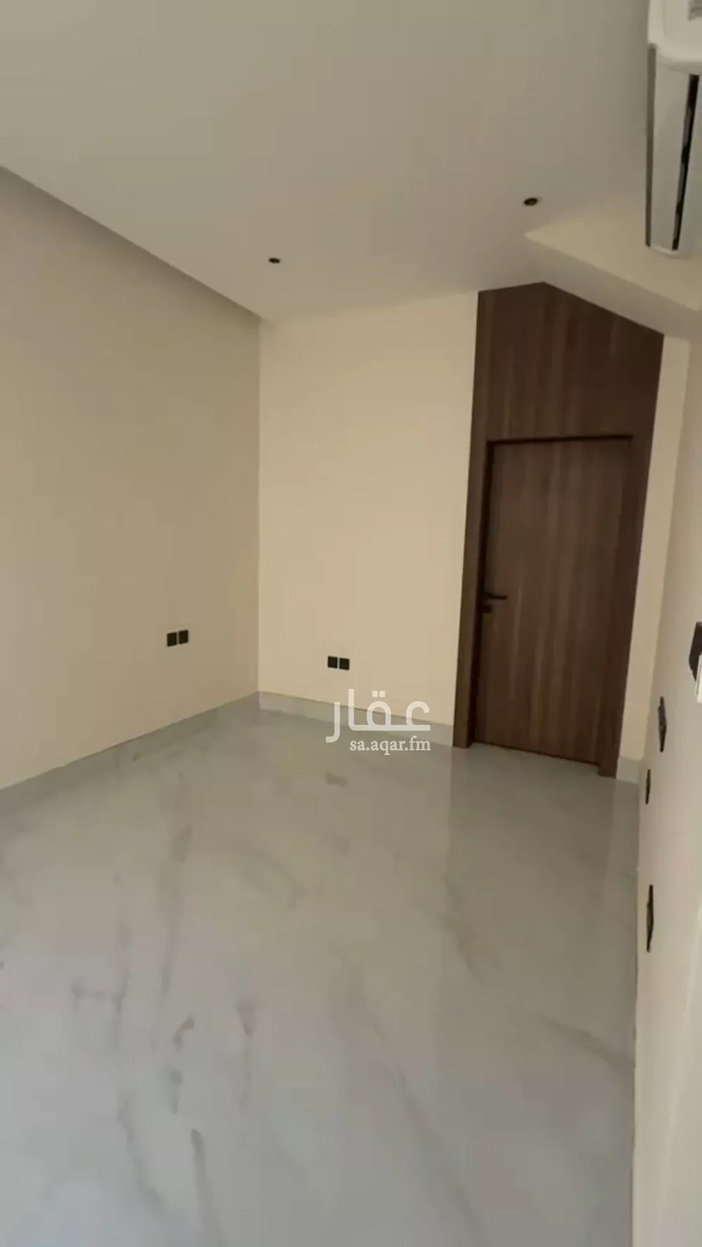 فيلا 4 غرف في الملقا 2