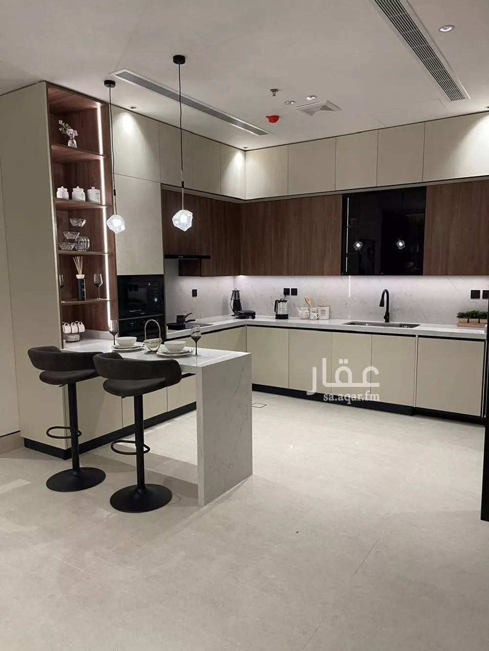 5 bedroom apartment in Al Bandariyah 5