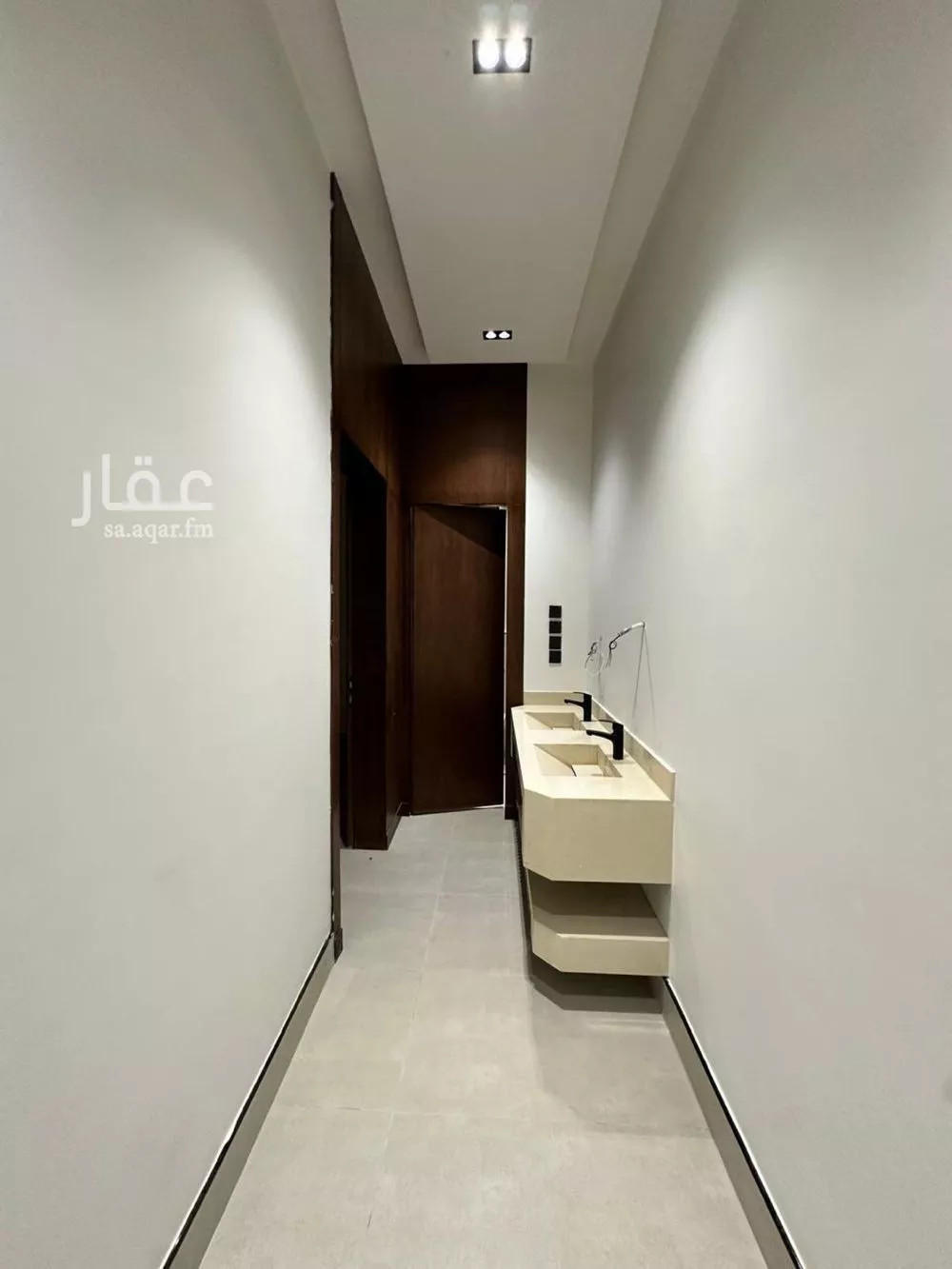 7 bedroom floor in Dhahrat Namar 3