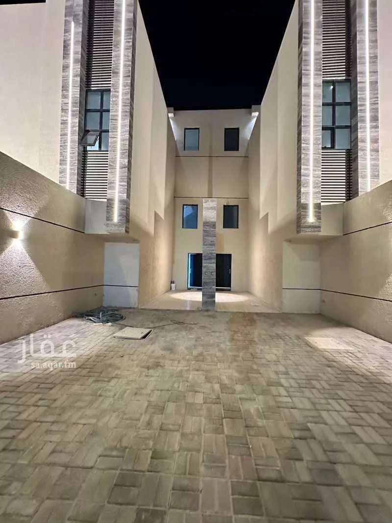 3 bedroom floor in Dhahrat Namar 5