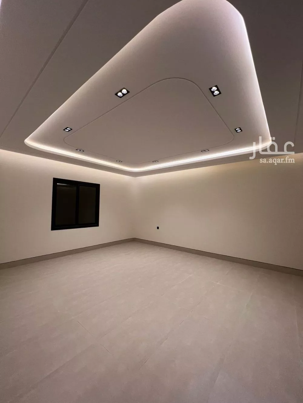 3 bedroom floor in Al Hazm 1