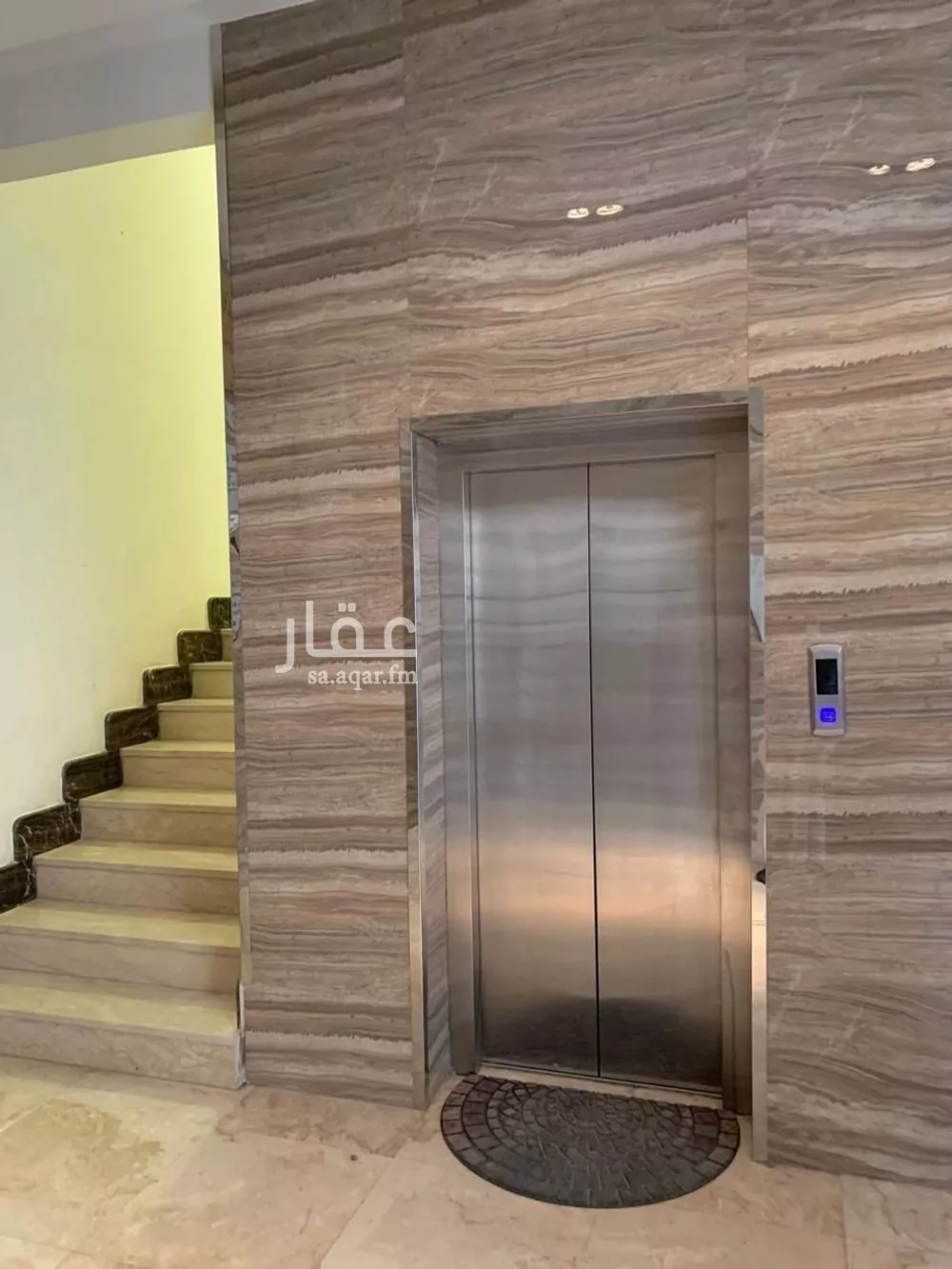 مكتب 1096 م² في العارض 3