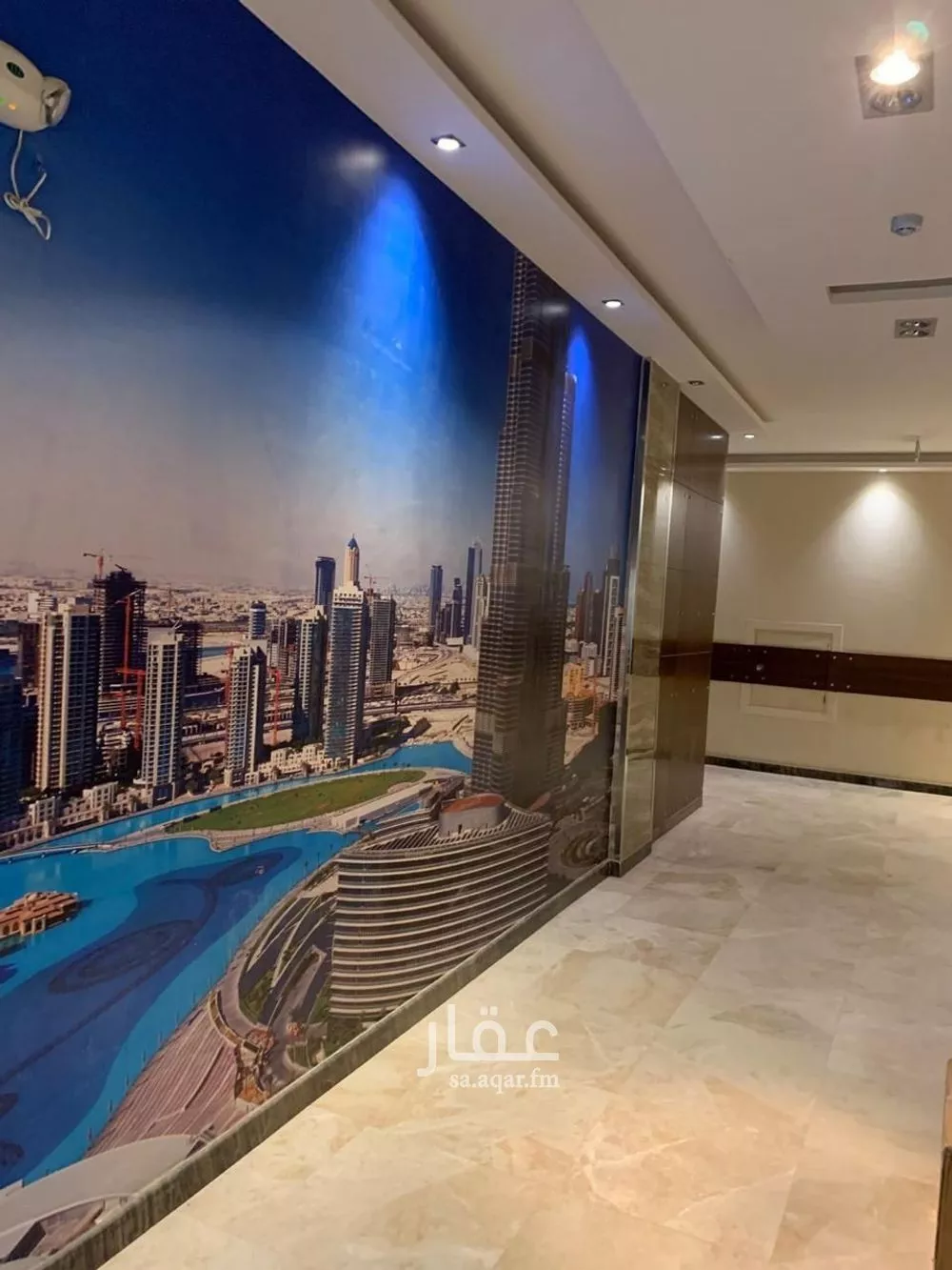 مكتب 1096 م² في العارض 4