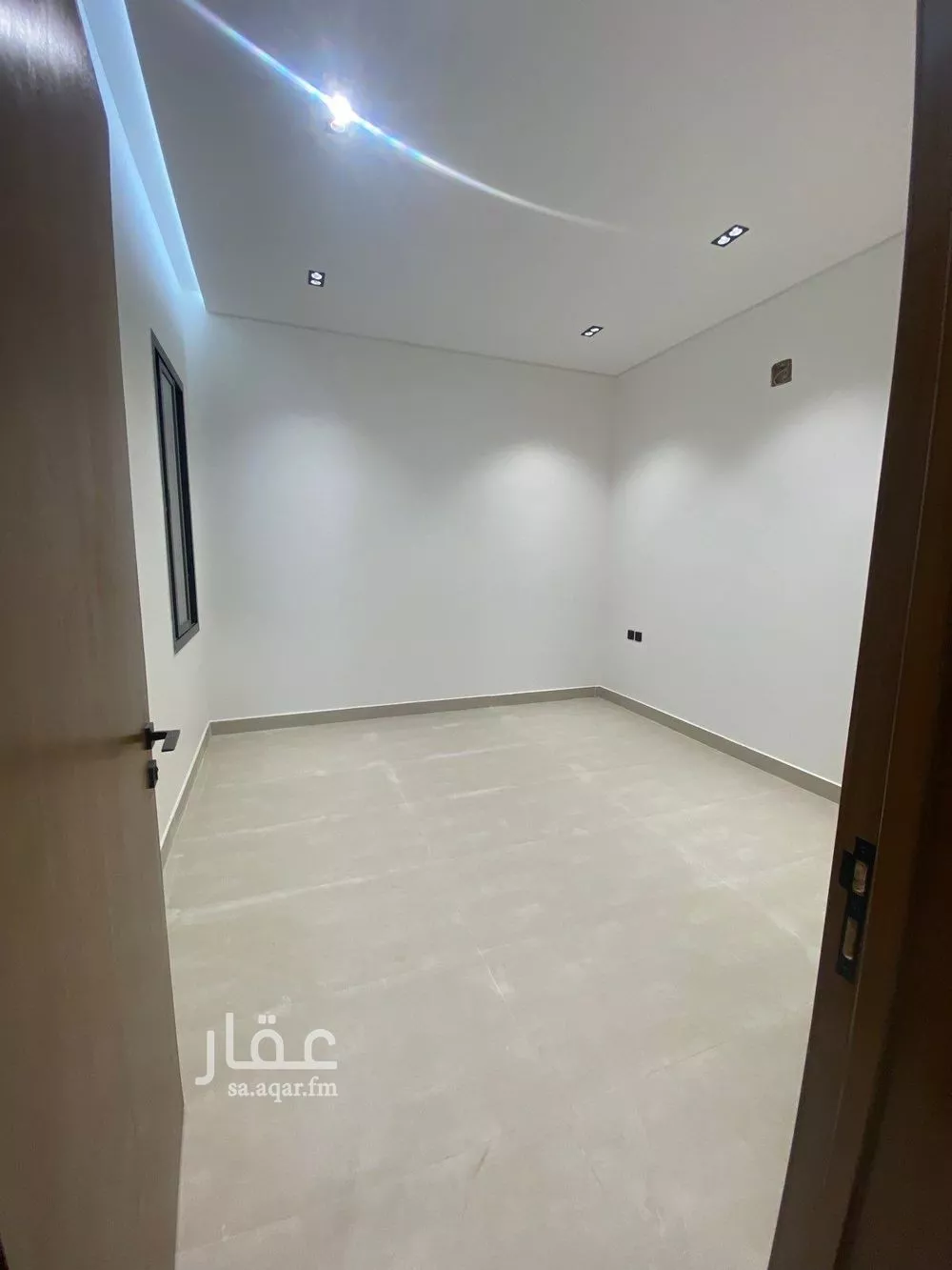 دور 3 غرف في السعادة 4