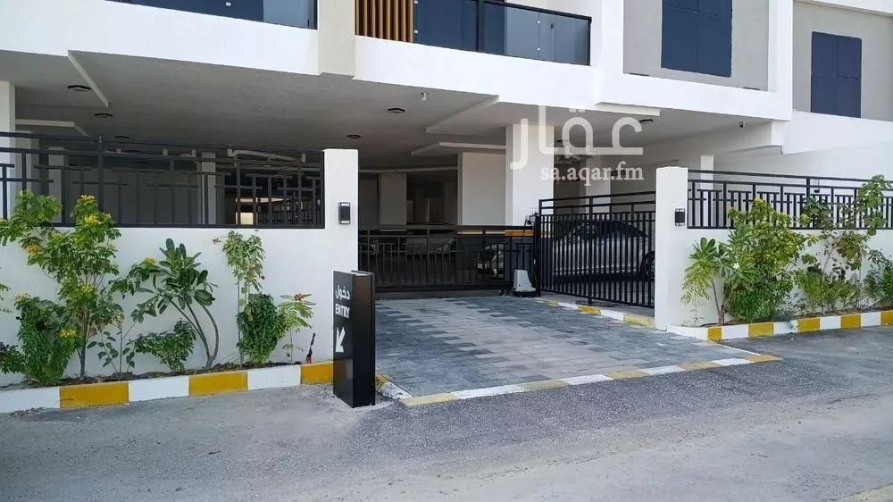 شقة 3 غرف في البحر 2