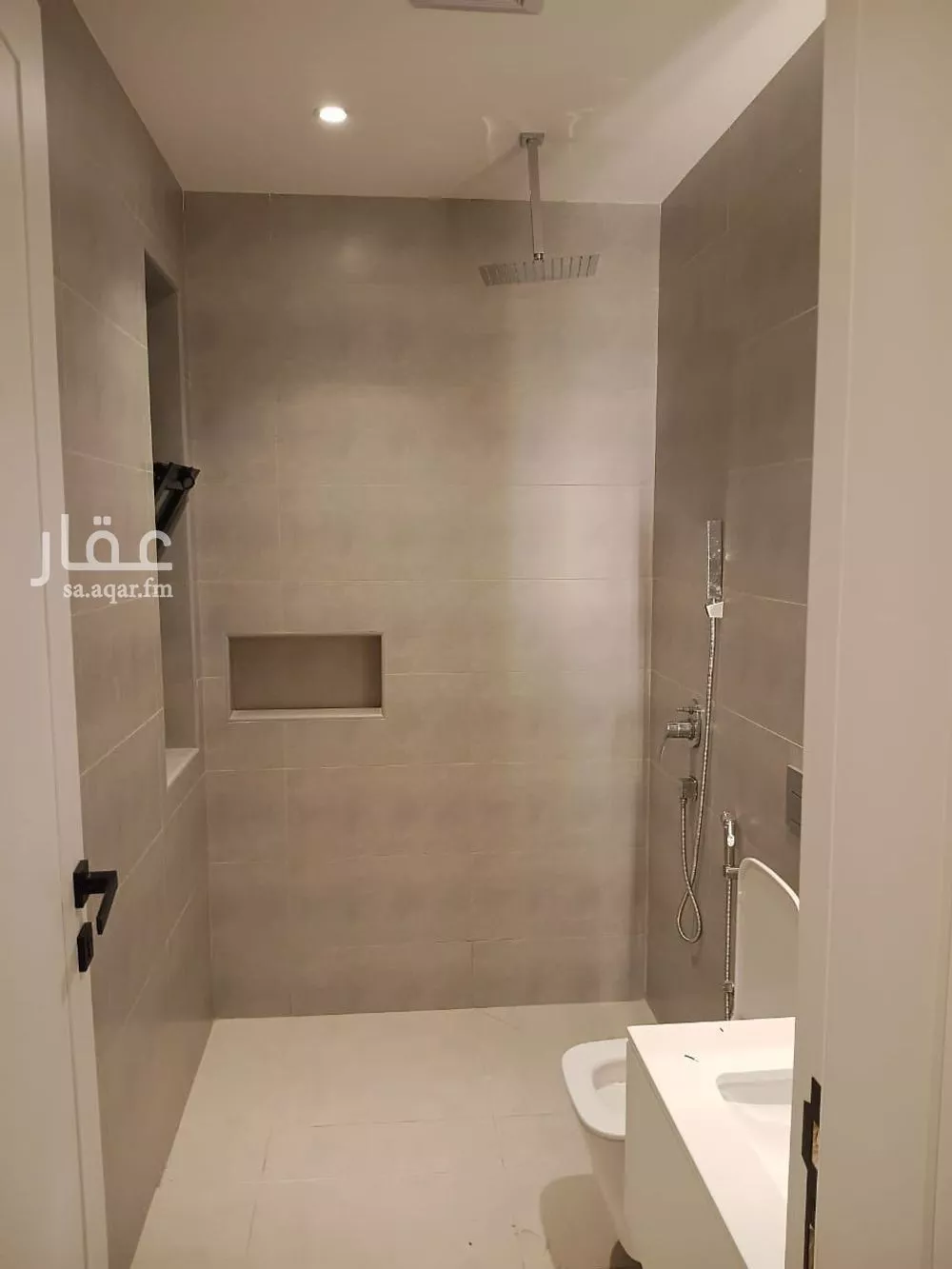 3 bedroom apartment in Al Bahr, Eastern Province 9