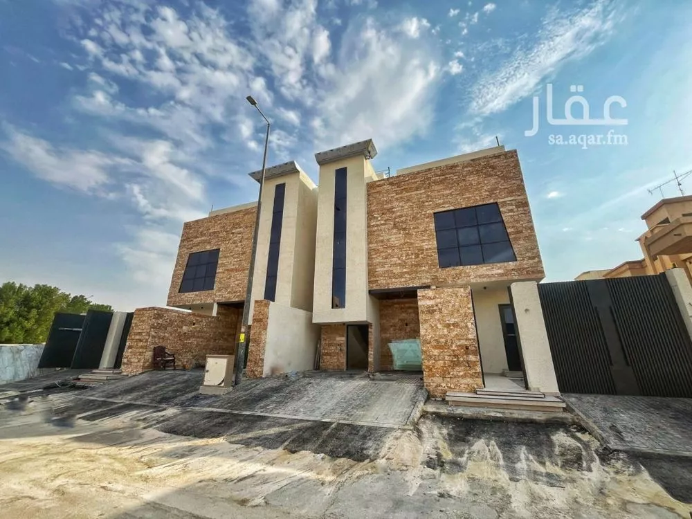 3 bedroom floor in Badr