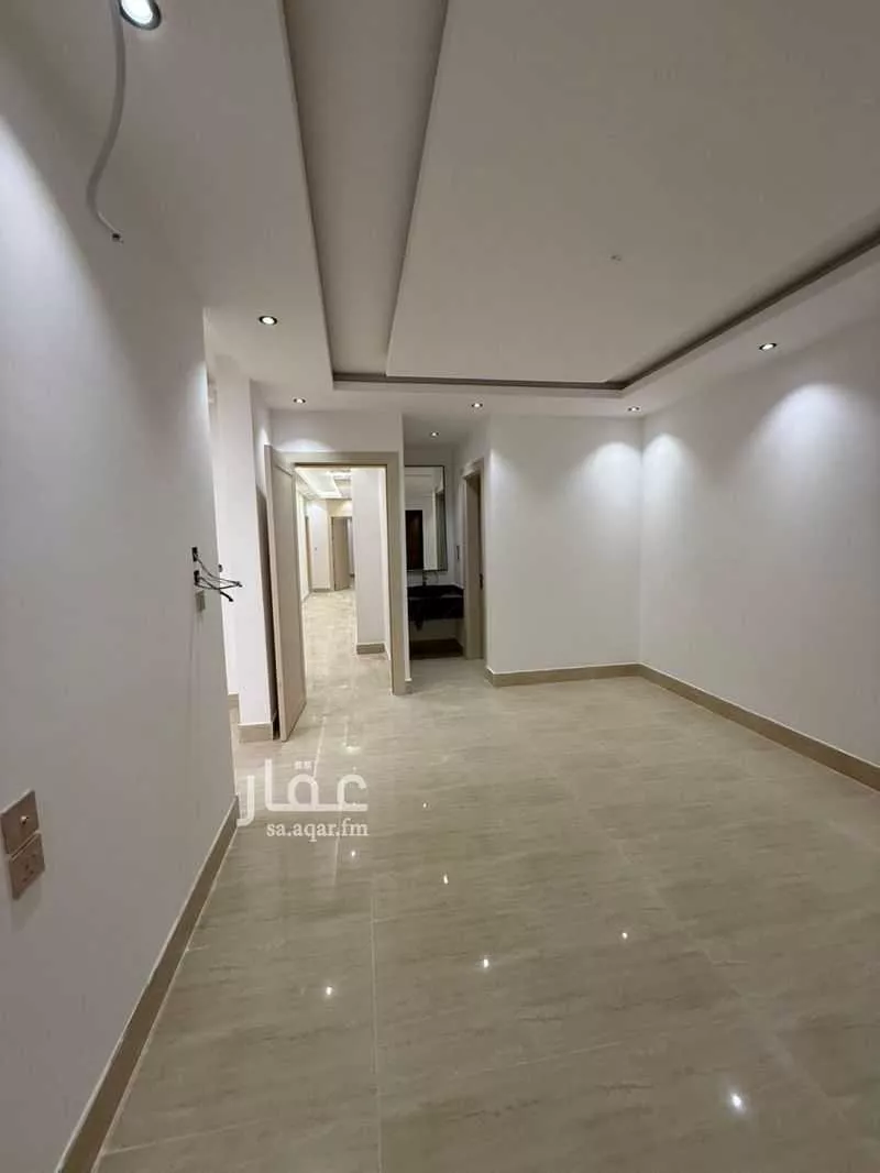 شقة 4 غرف في الحمرا 3