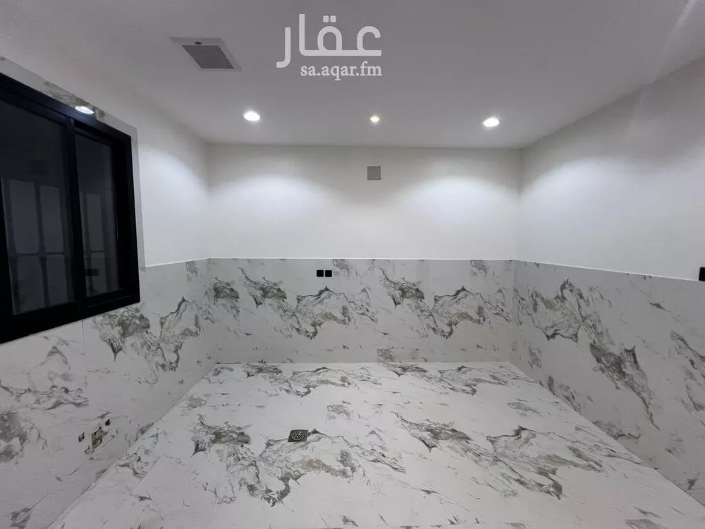 5 bedroom floor in Ad Dar Al Baida 2