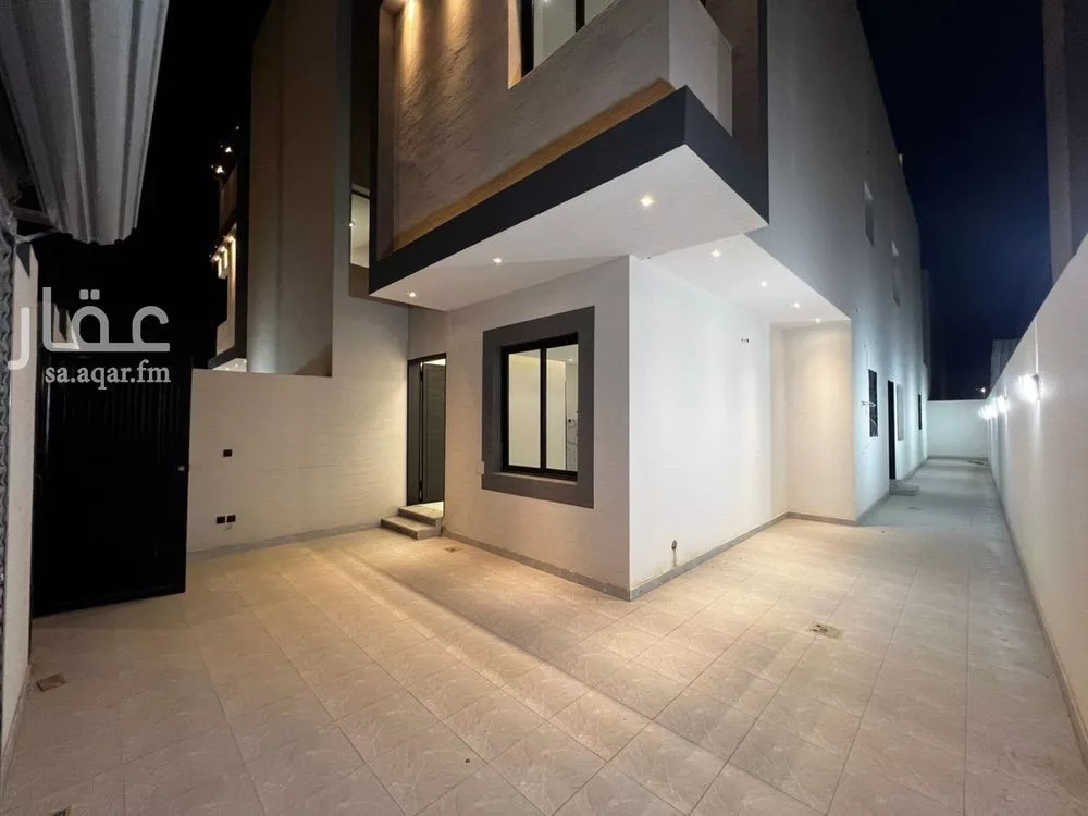 5 bedroom floor in Ad Dar Al Baida 1