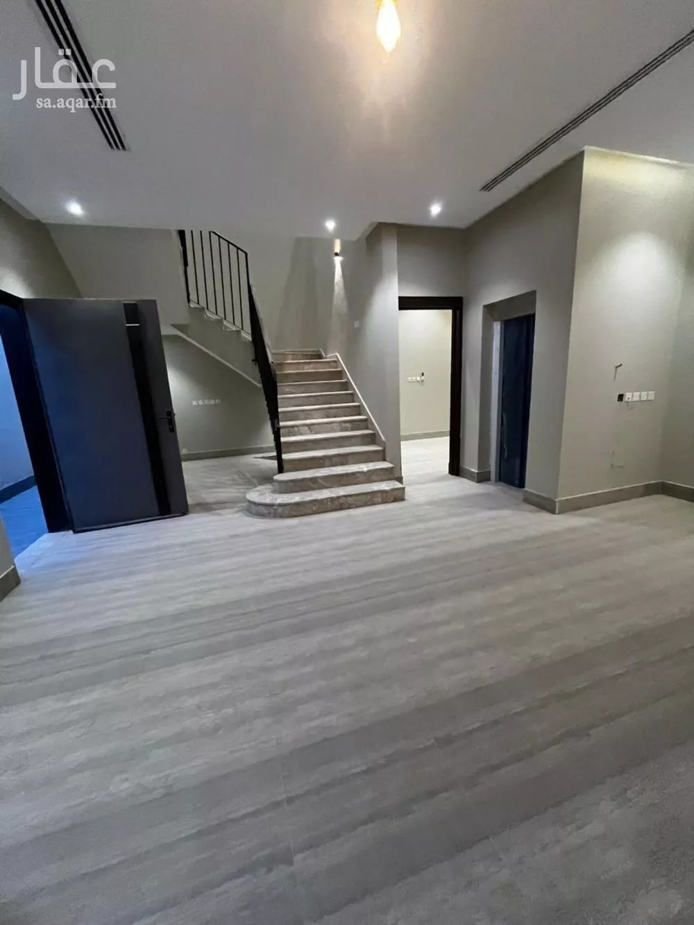 فيلا 5 غرف في العارض 5