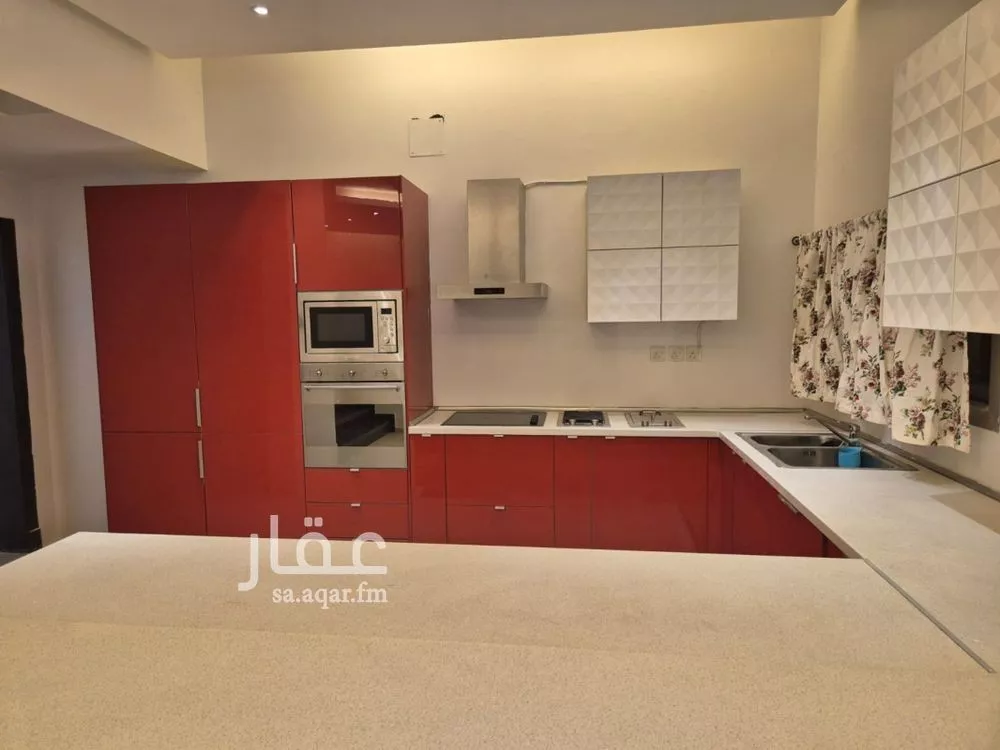 فيلا 5 غرف في العارض 4