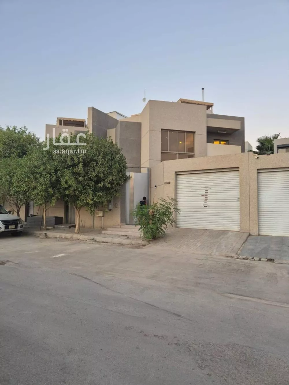 فيلا 5 غرف في العارض 1