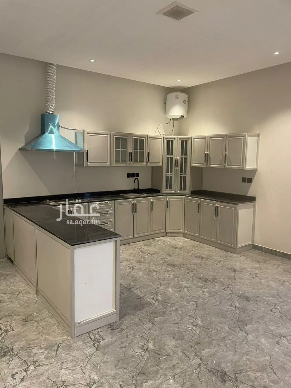 2 bedroom floor in Hittin 1