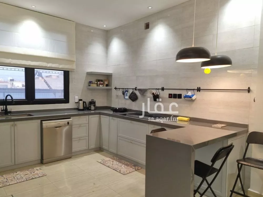 3 bedroom floor in Al Rawdah 5