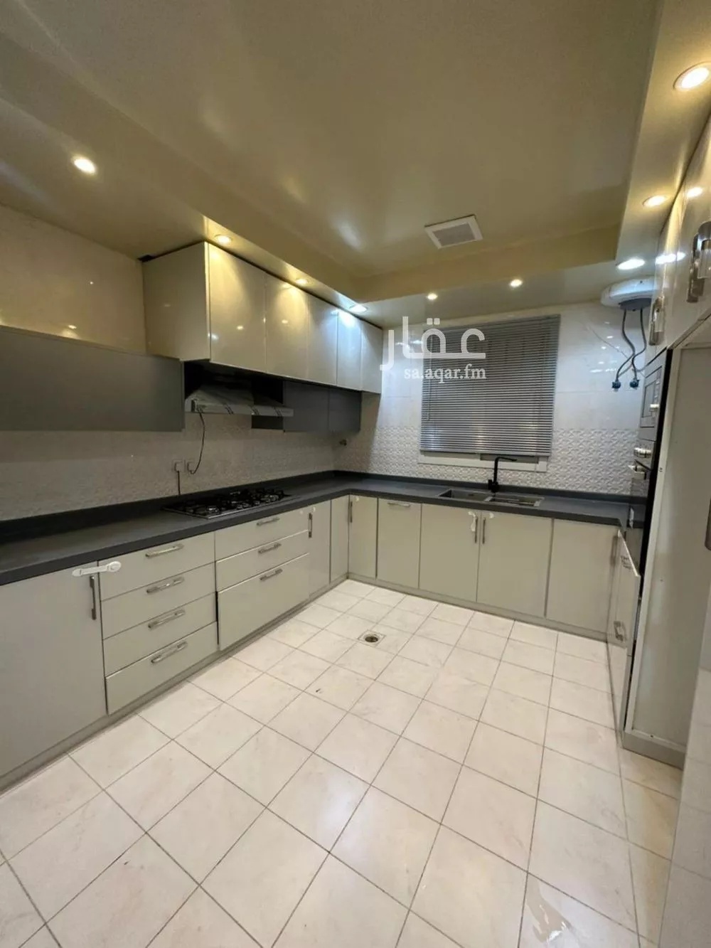 فيلا 3 غرف في الرمال 2