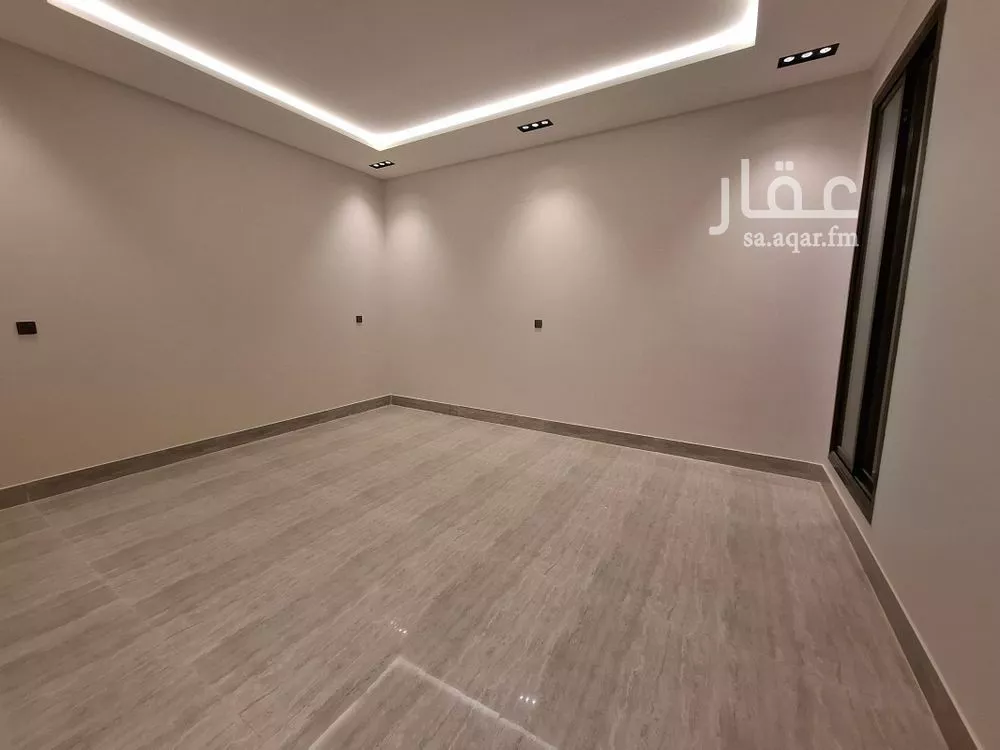 شقة 4 غرف في الرمال 3