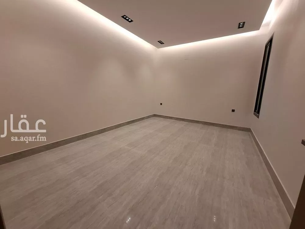 فيلا 5 غرف في الرمال 2