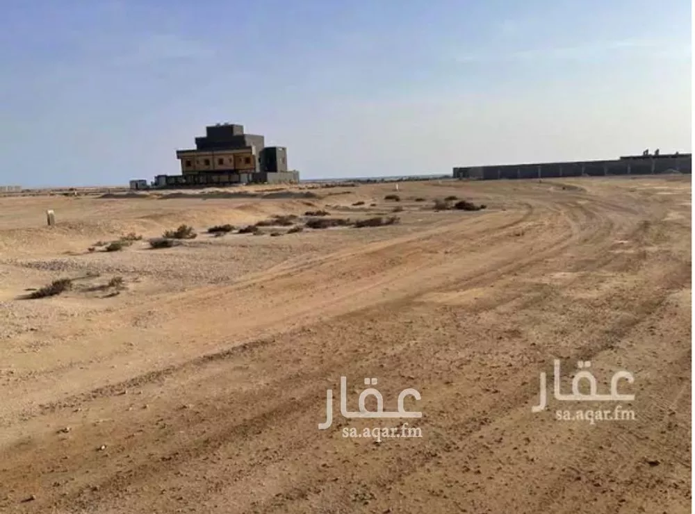 911 sqm land in Az Zomorod 2