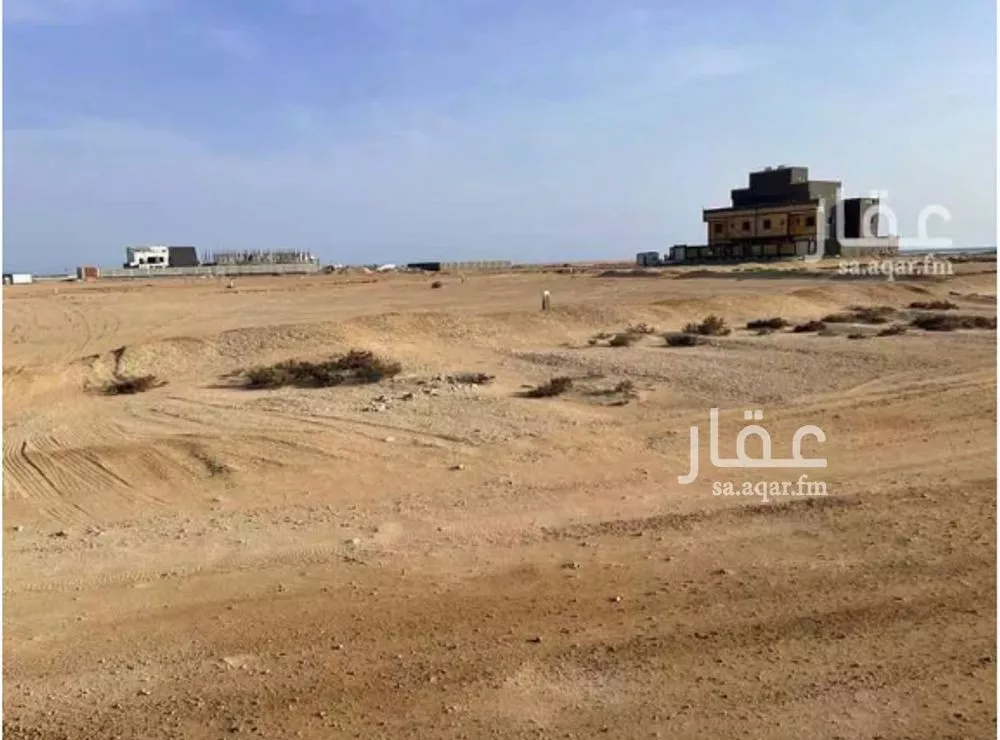 911 sqm land in Az Zomorod 4