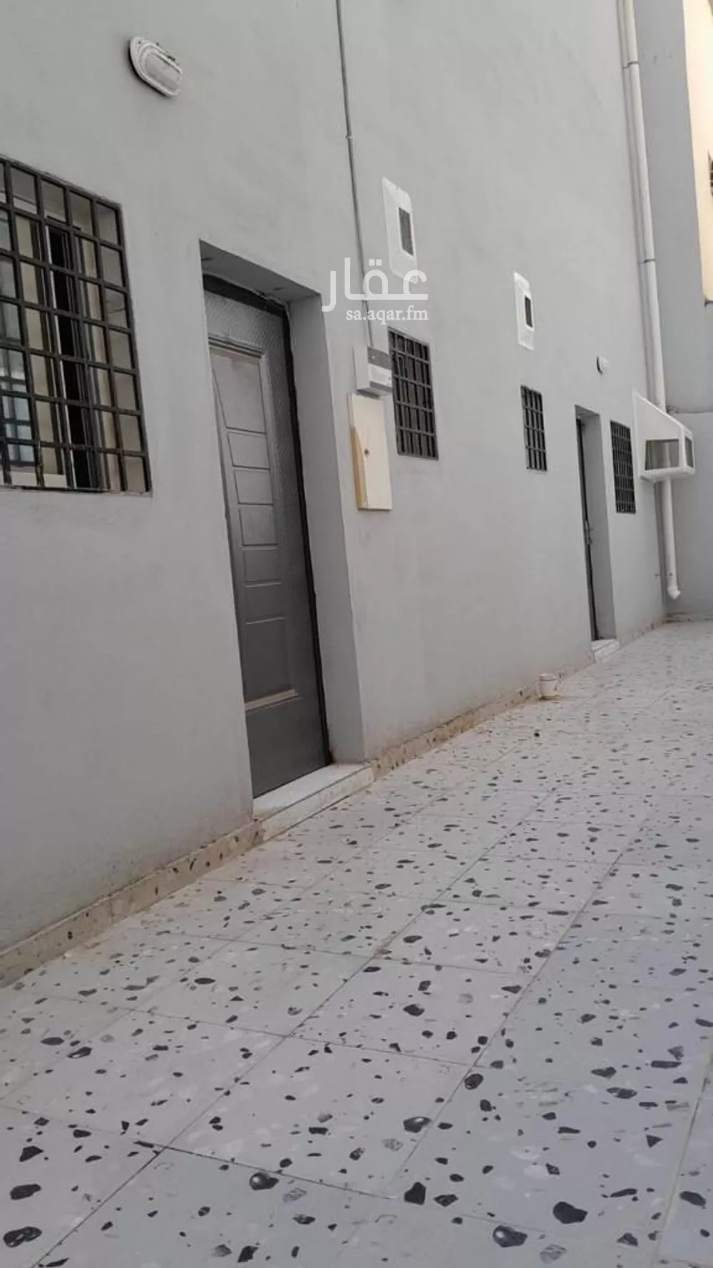 محل 525 م² في السكة الحديدية 2