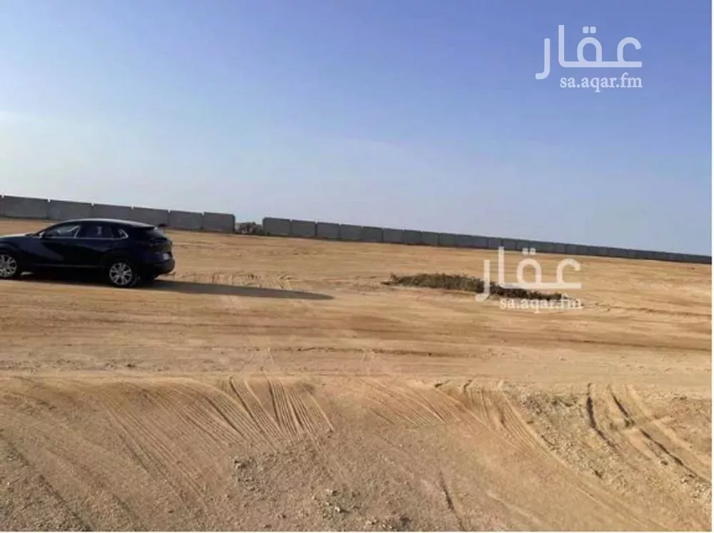 911 sqm land in Az Zomorod 1