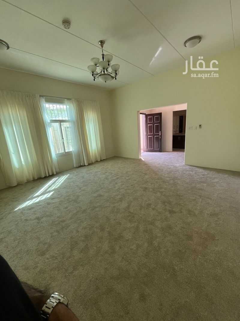 8 bedroom villa in Najd, Eastern Province 4