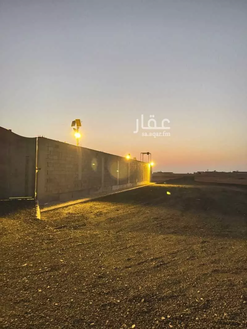 أرض 1080 م² في الشرق 5