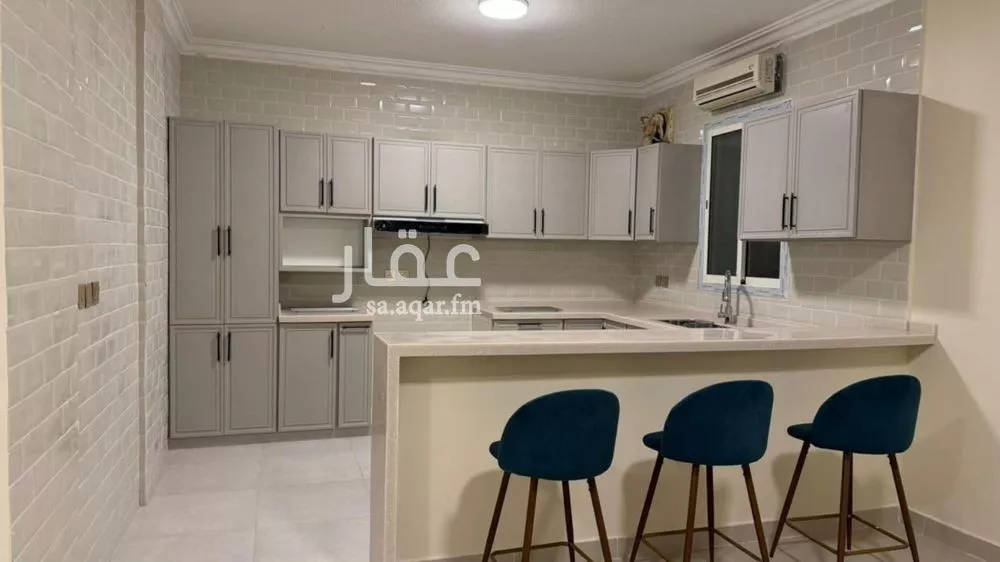 3 bedroom floor in Al Yasmin 1