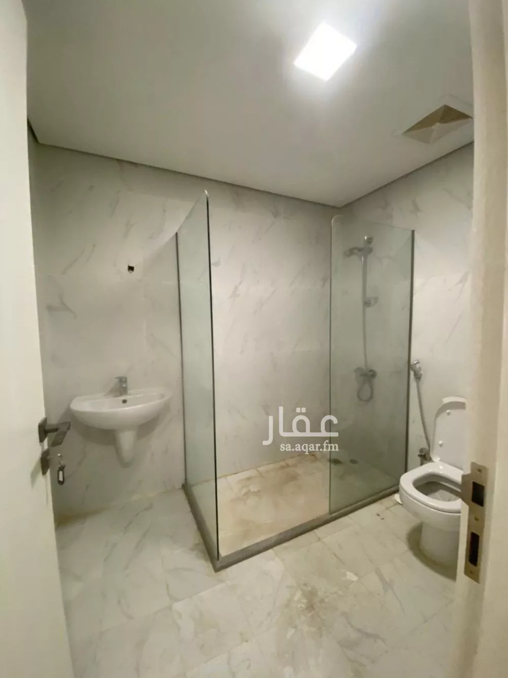 فيلا 4 غرف في النرجس 2