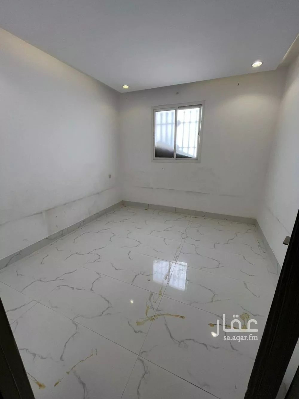 شقة 3 غرف في عكاظ 1