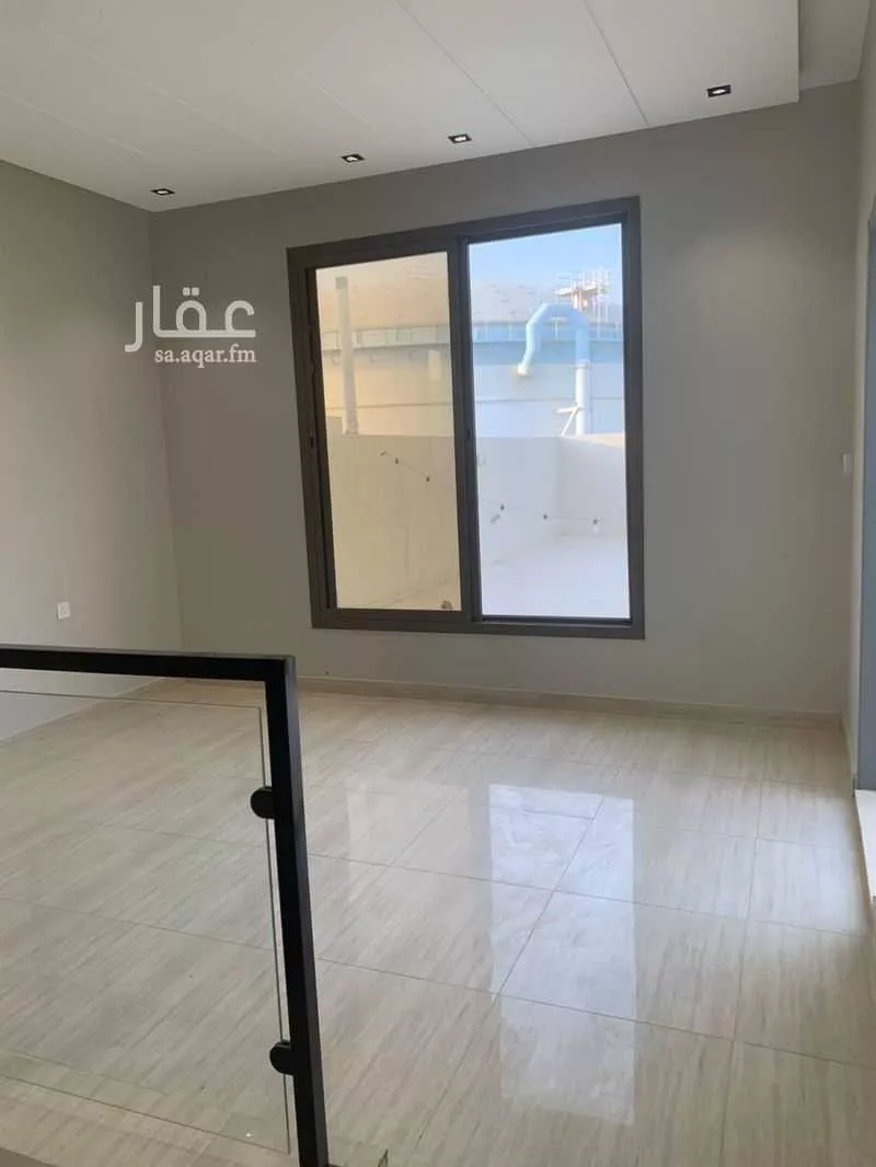 عمارة 251 م² في طويق 4