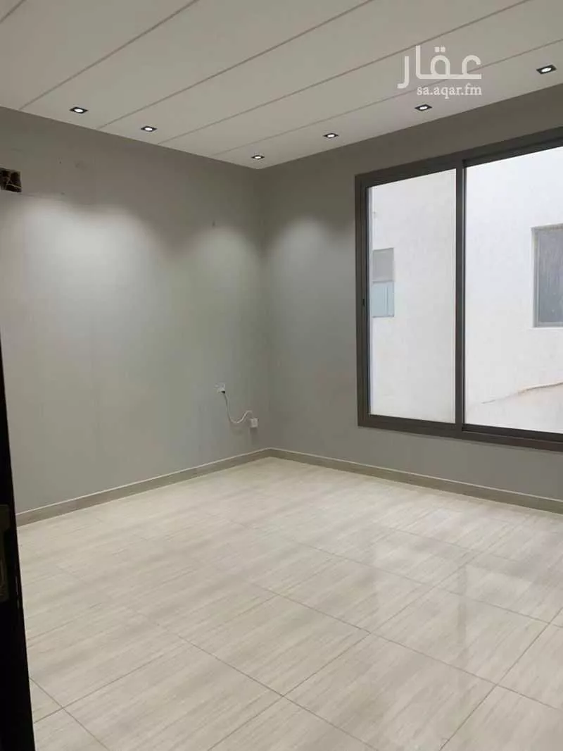 عمارة 251 م² في طويق 1