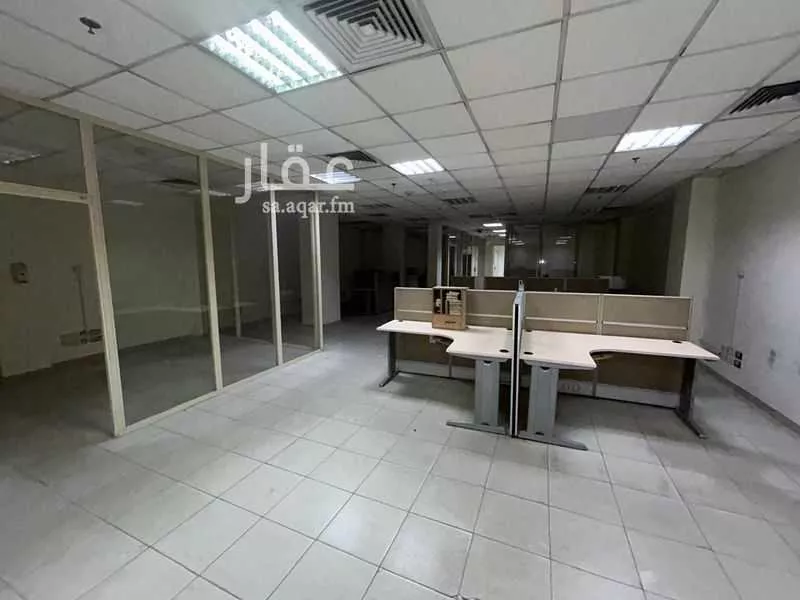 مستودع 4250 م² في السلي 4