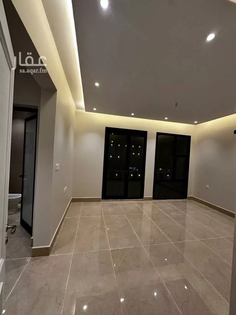 فيلا 5 غرف في الشراع 5