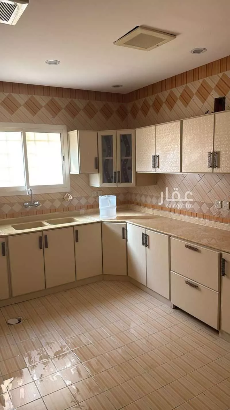 5 bedroom apartment in Irqah, Riyadh 4