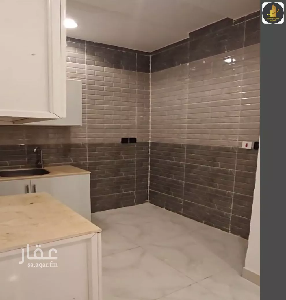 دور 1 غرف في العارض 4