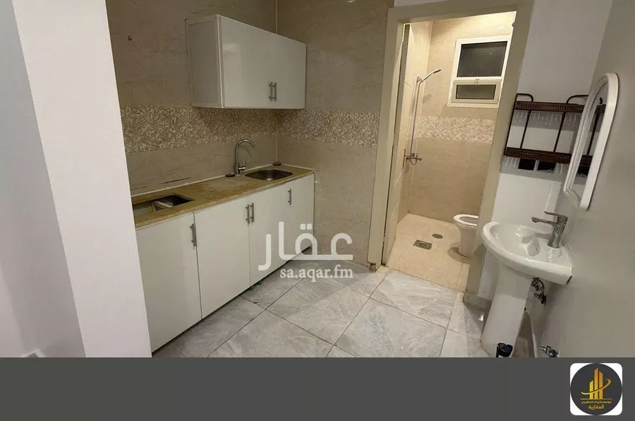 شقة 1 غرف في الملقا 4