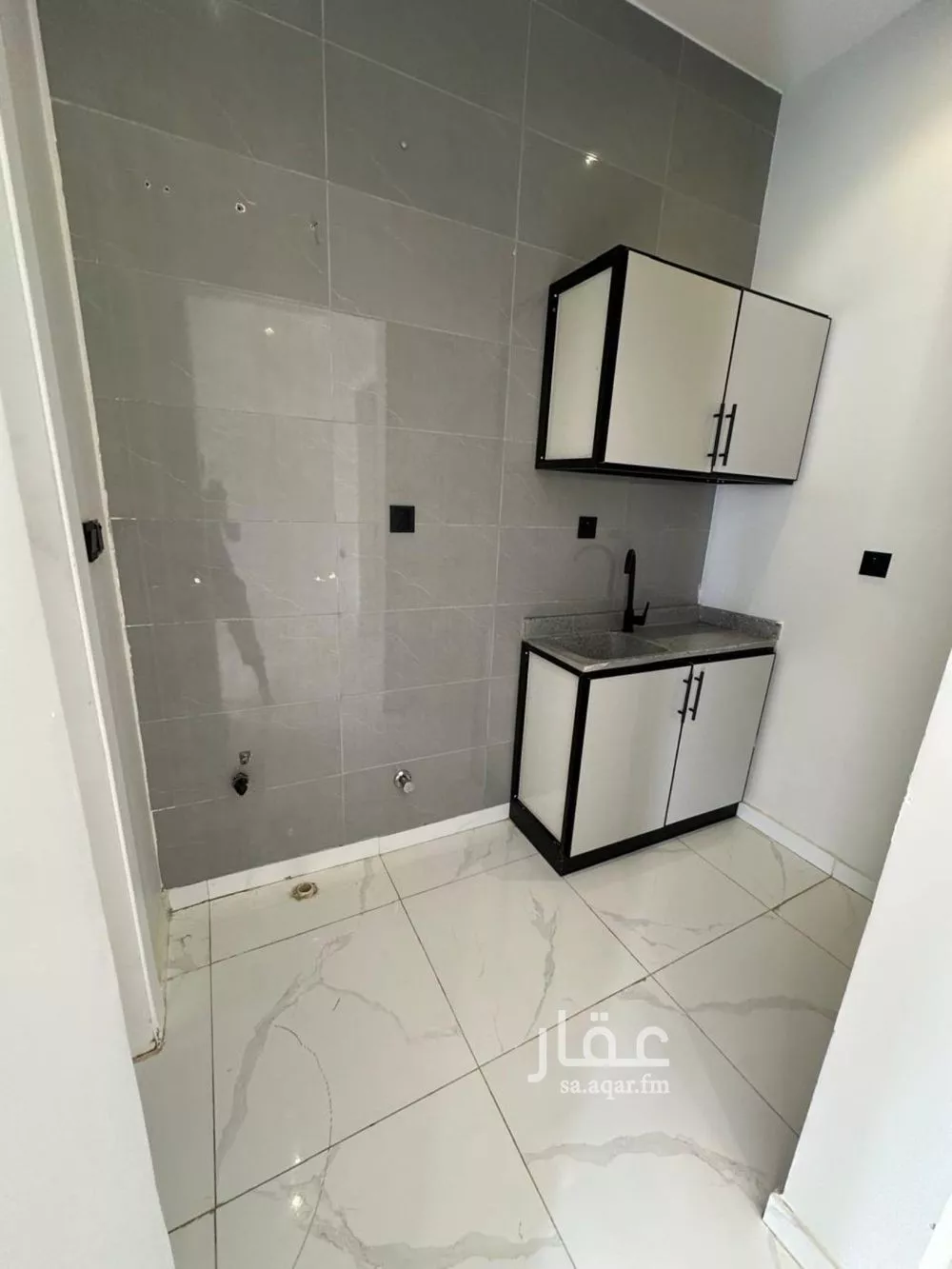 شقة 1 غرف في النفل 4