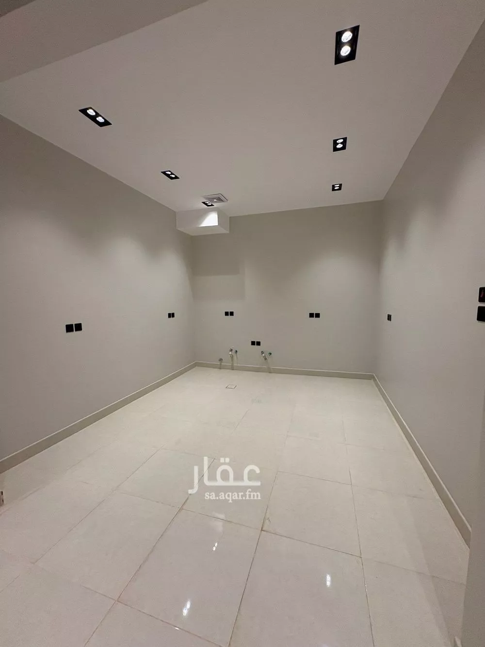 4 bedroom floor in Al Yarmouk 5