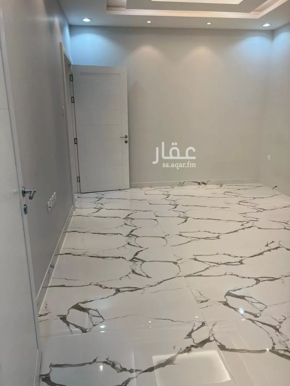 دور 5 غرف في الملقا 3