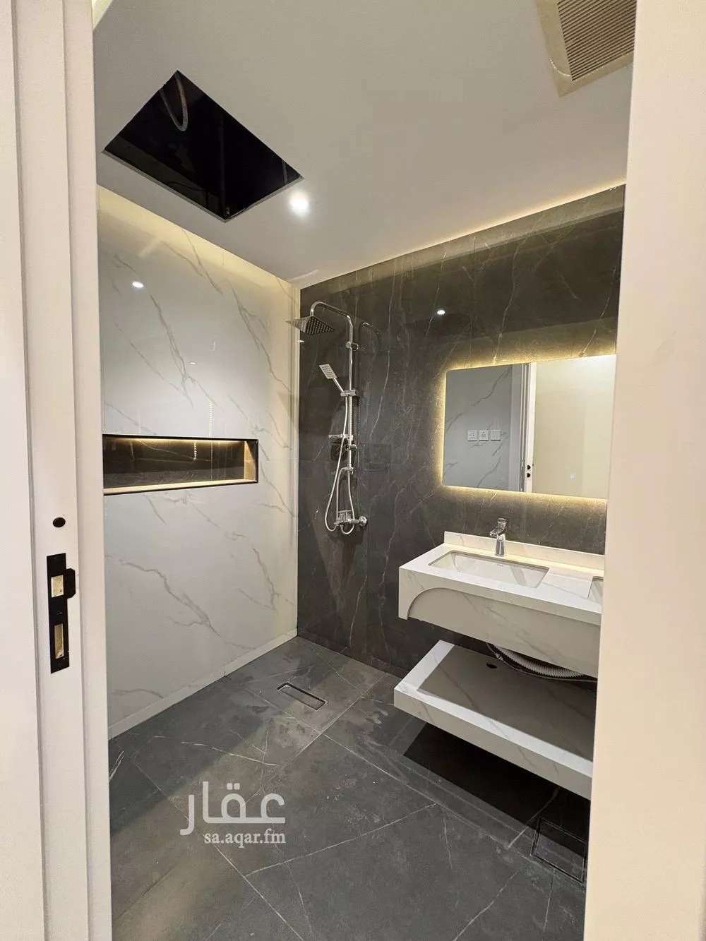 6 bedroom villa in Al Qairawan, Riyadh 13