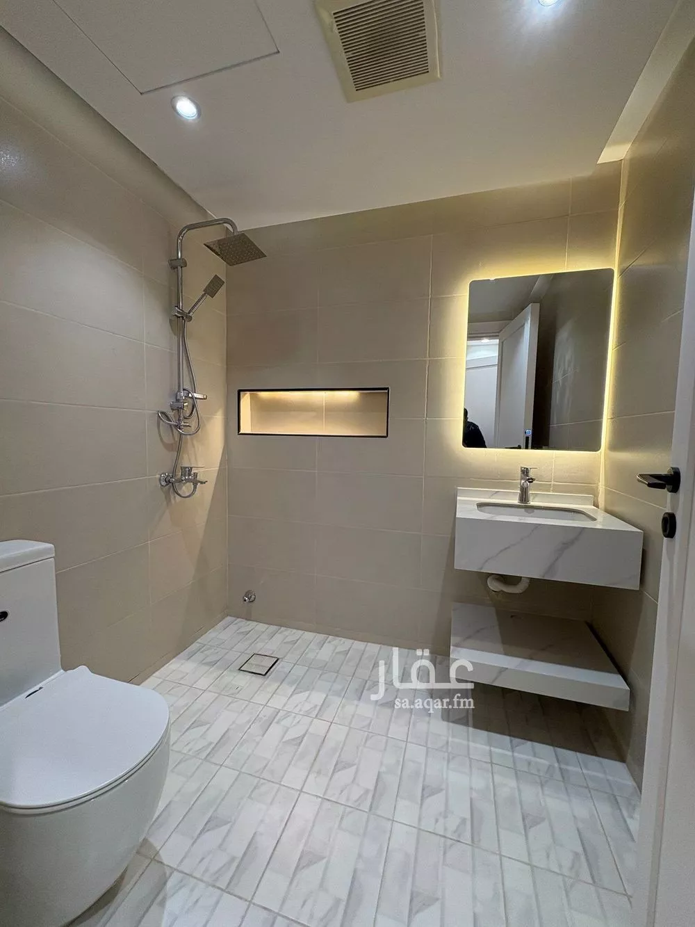 6 bedroom villa in Al Qairawan, Riyadh 20