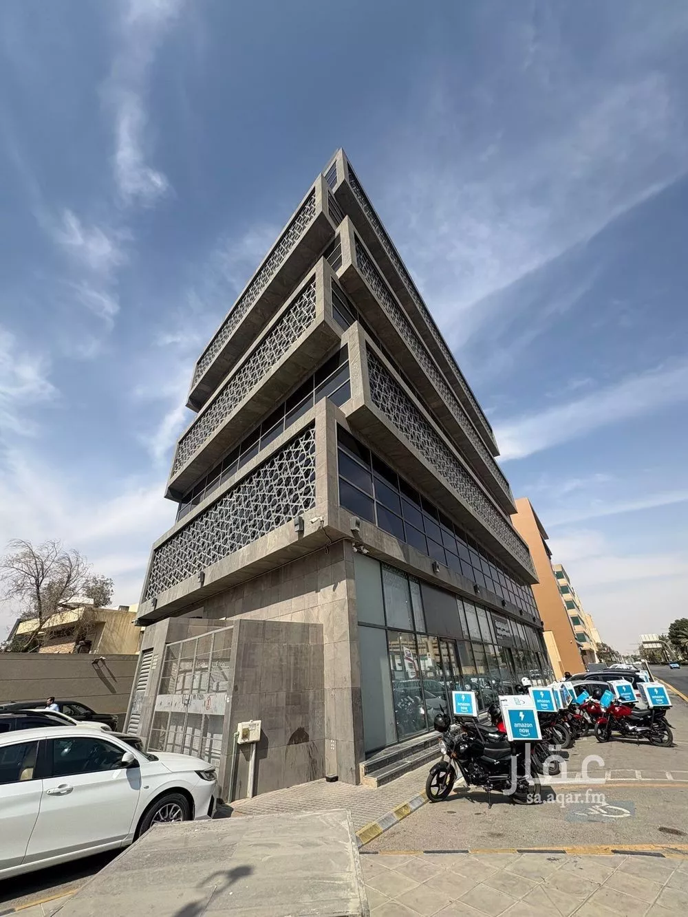 مكتب 910 م² في الملز 1