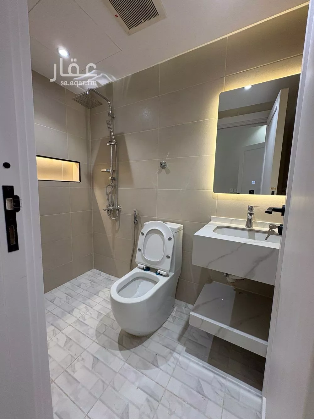 6 bedroom villa in Al Qairawan, Riyadh 28