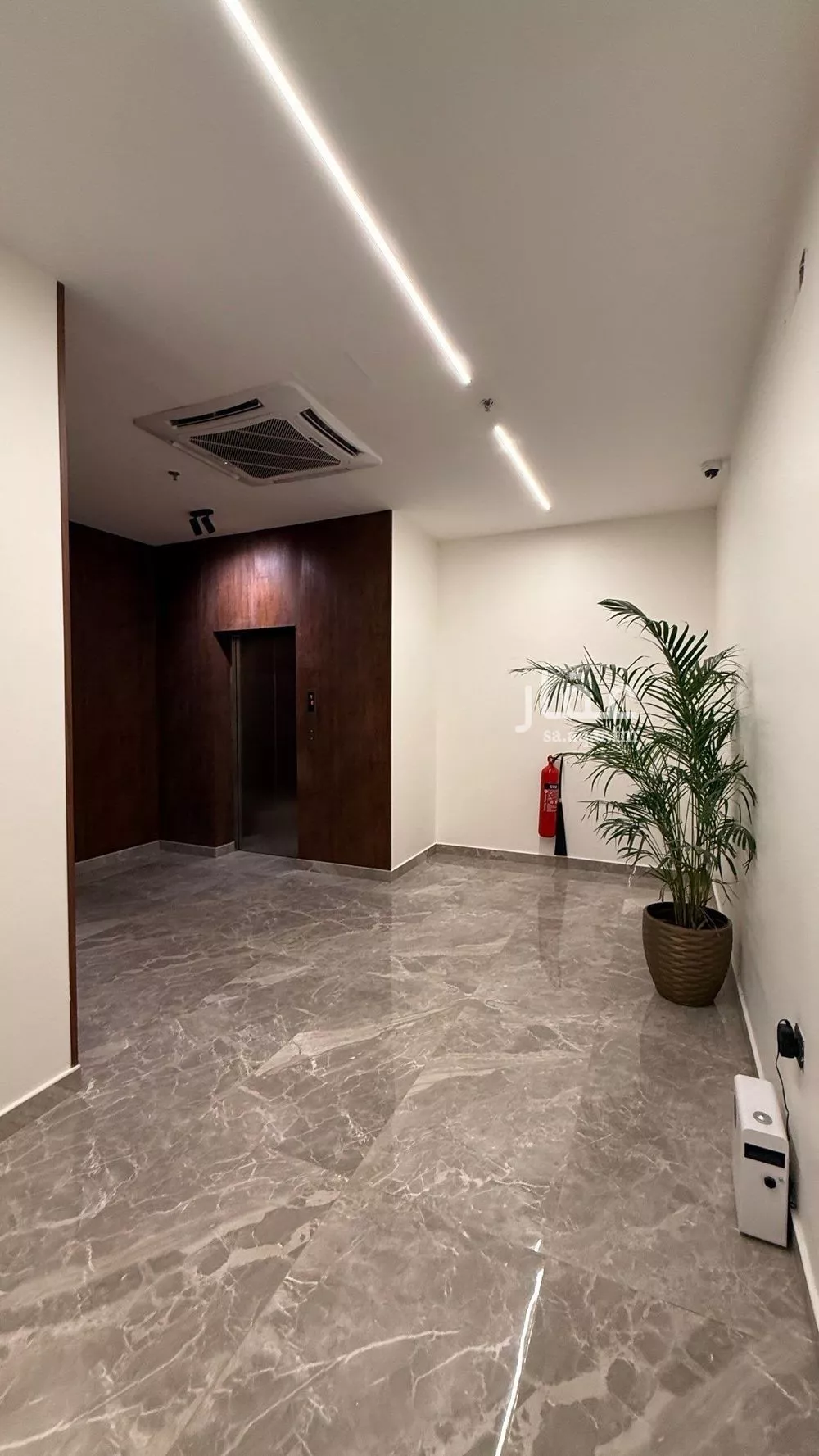 مكتب 4339 م² في الفيصلية 2