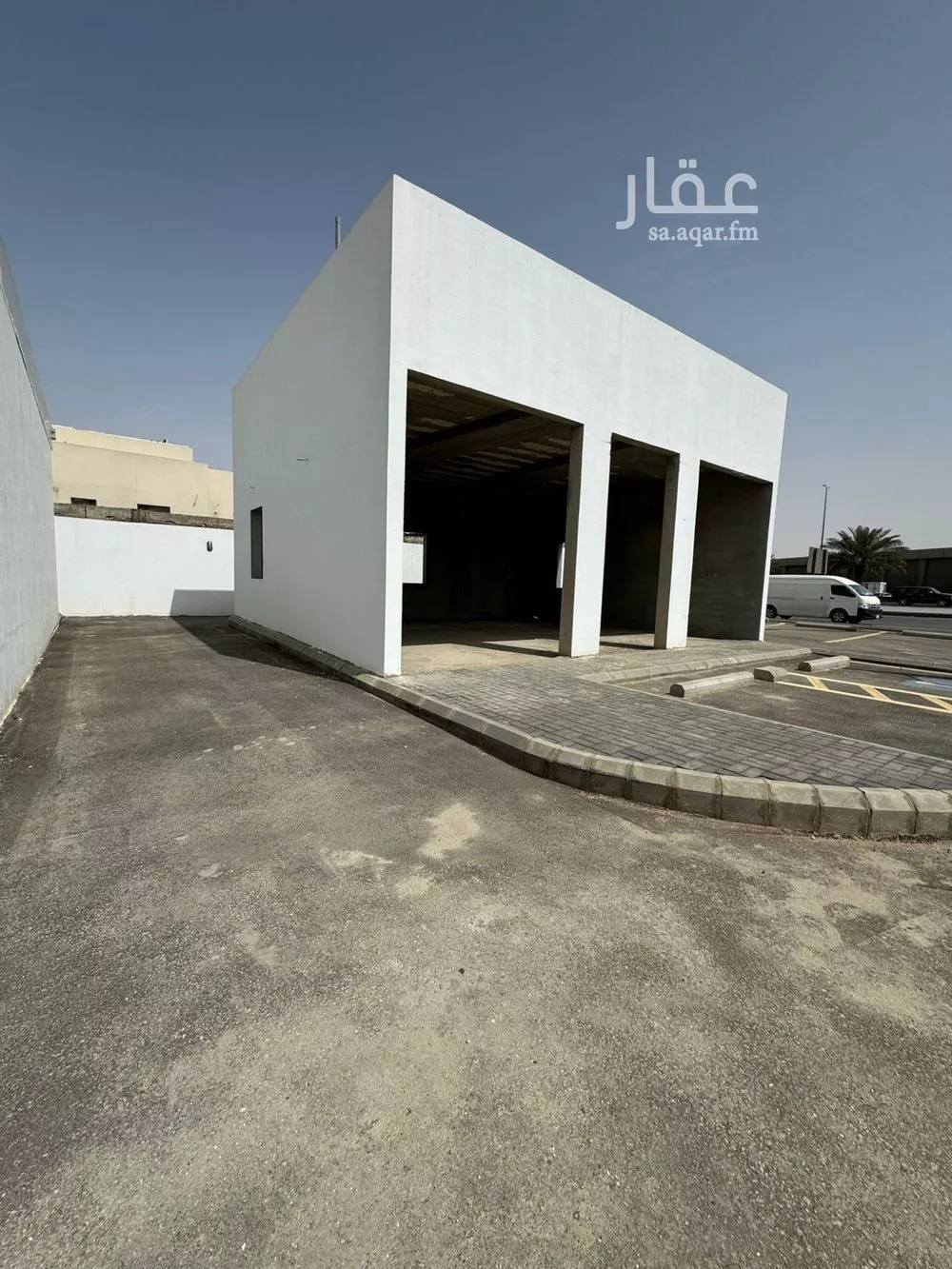 3277 sqm shop in Al Faisaliyyah 4